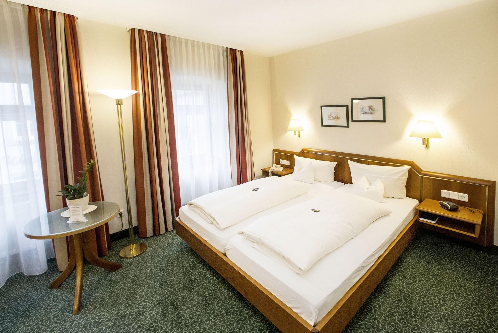 Hotel Weisses Lamm Veitshochheim Luaran gambar