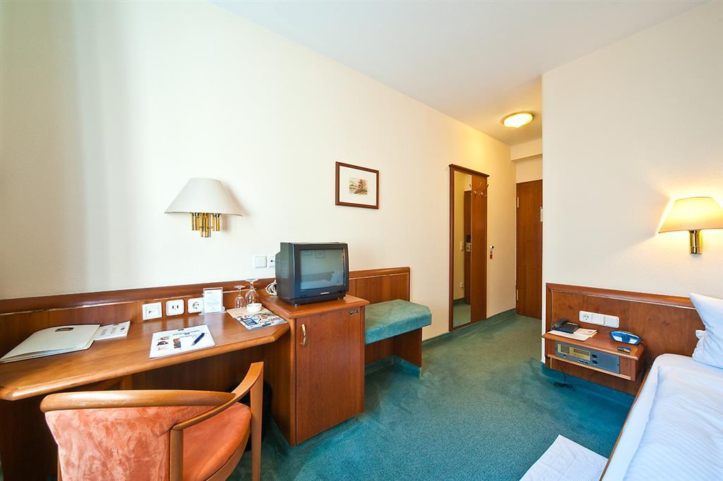 Hotel Weisses Lamm Veitshochheim Bilik gambar