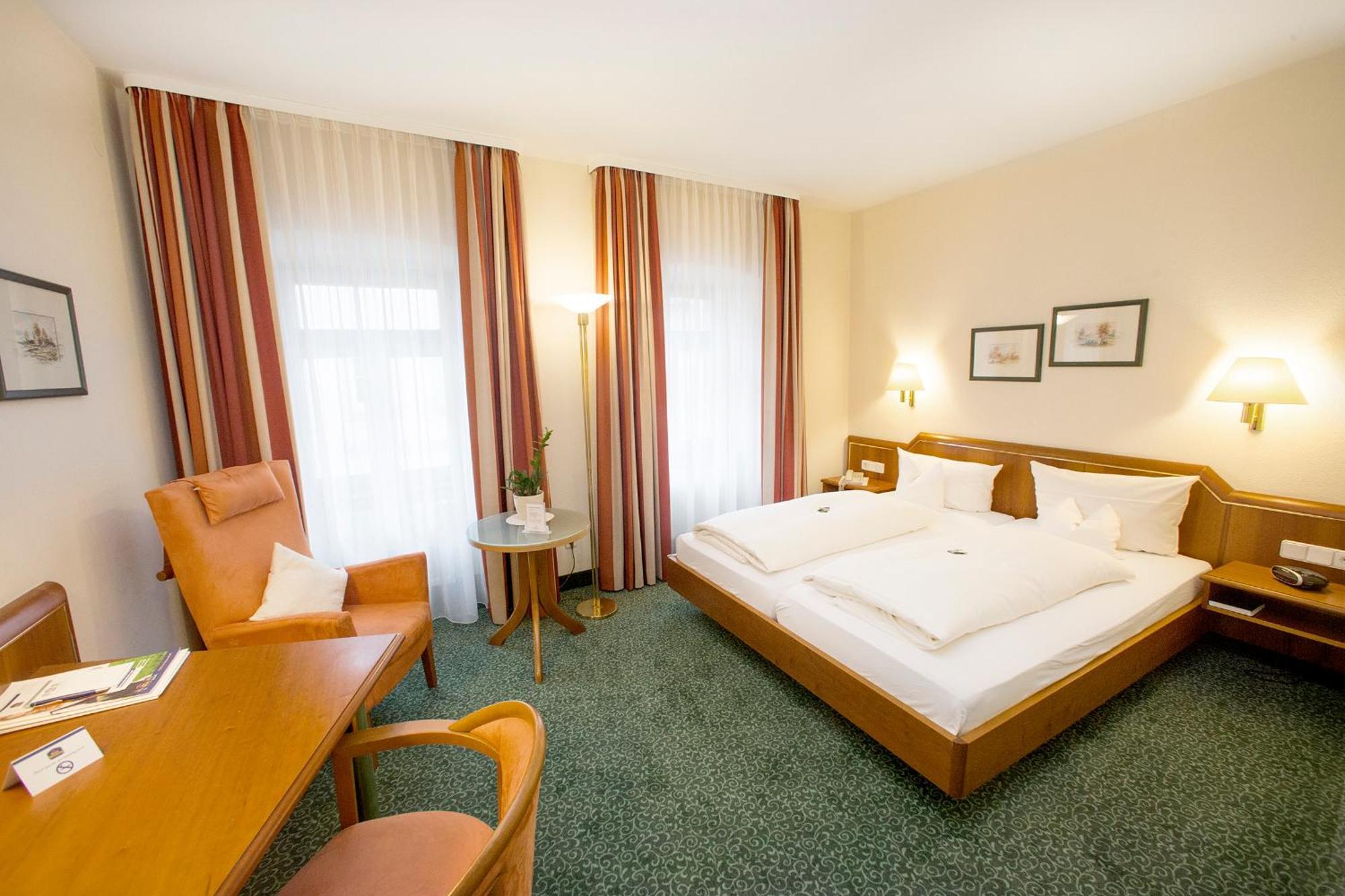 Hotel Weisses Lamm Veitshochheim Luaran gambar