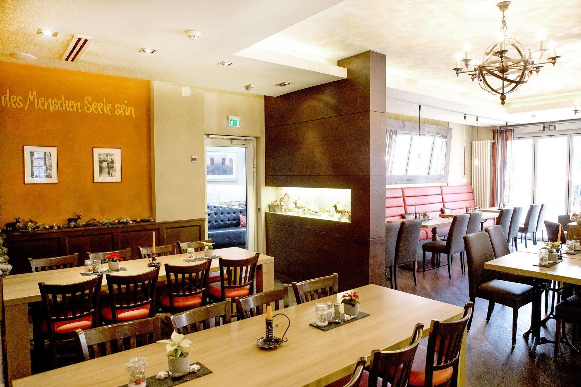 Hotel Weisses Lamm Veitshochheim Luaran gambar
